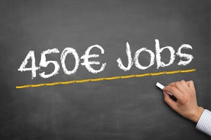 Geringfügige Jobs wurden bei ihrer Einführung als 450-Euro-Jobs bezeichnet.