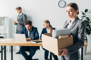 Arbeitgeber können durch Verdachtskündigung Arbeitnehmer kündigen.