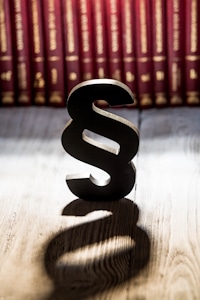 Zwangsurlaub kann laut Gesetz in manchen Fällen erlaubt sein.